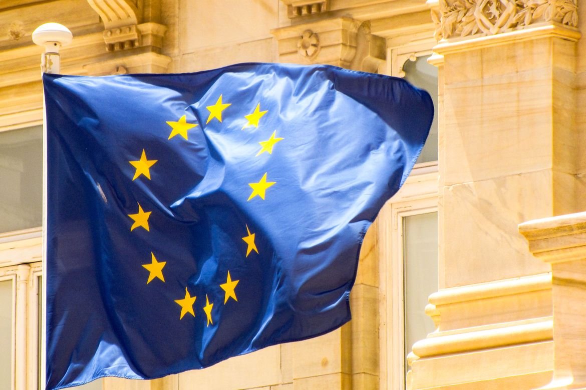 MiCA Cracks Down on USDT in Europe, but Global Demand Remains Unshaken